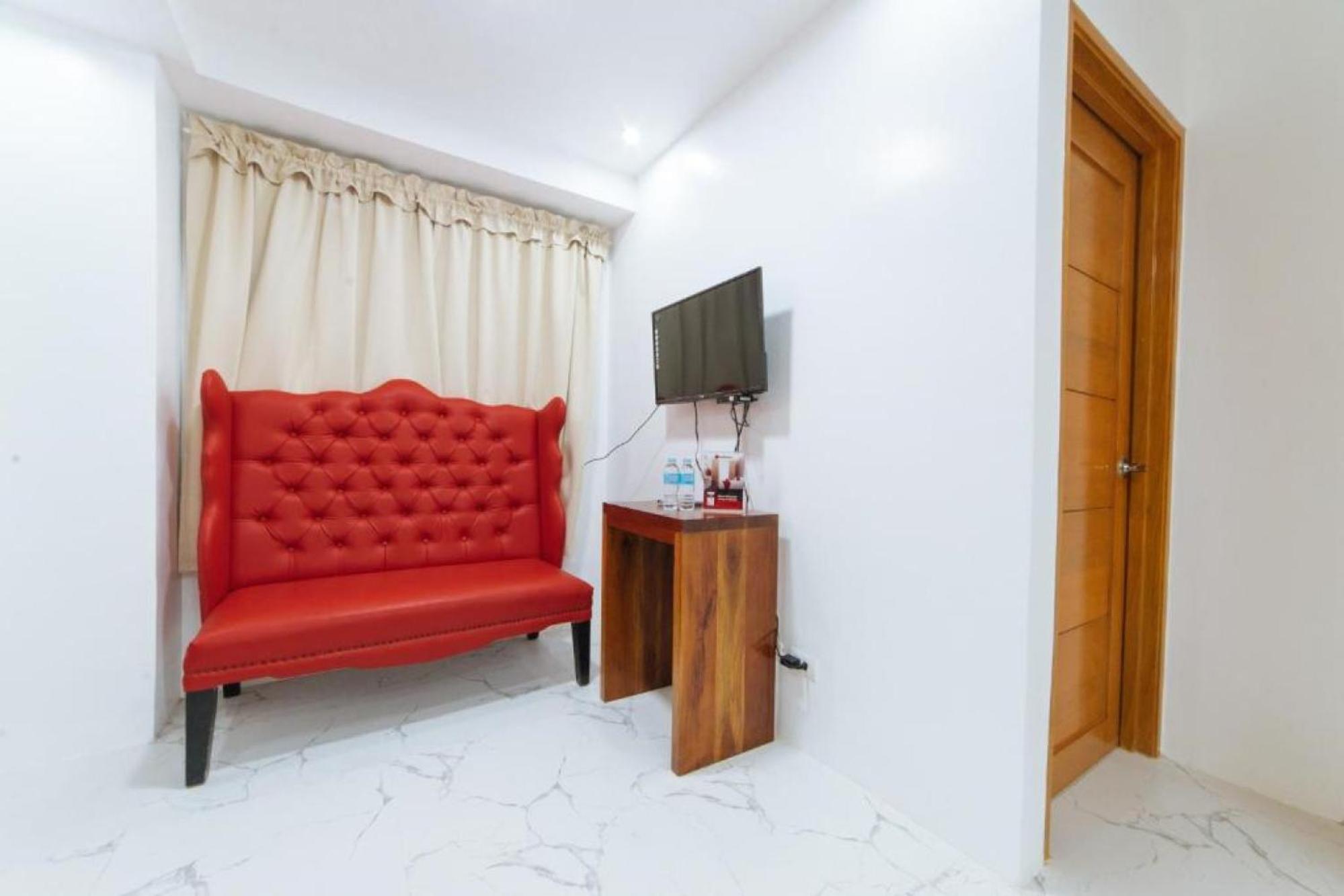 เรดดอร์ซ แอต ดีบิลเดอร์ส รูมส์ บังกัล มากาตี Hotel Makati City ภายนอก รูปภาพ