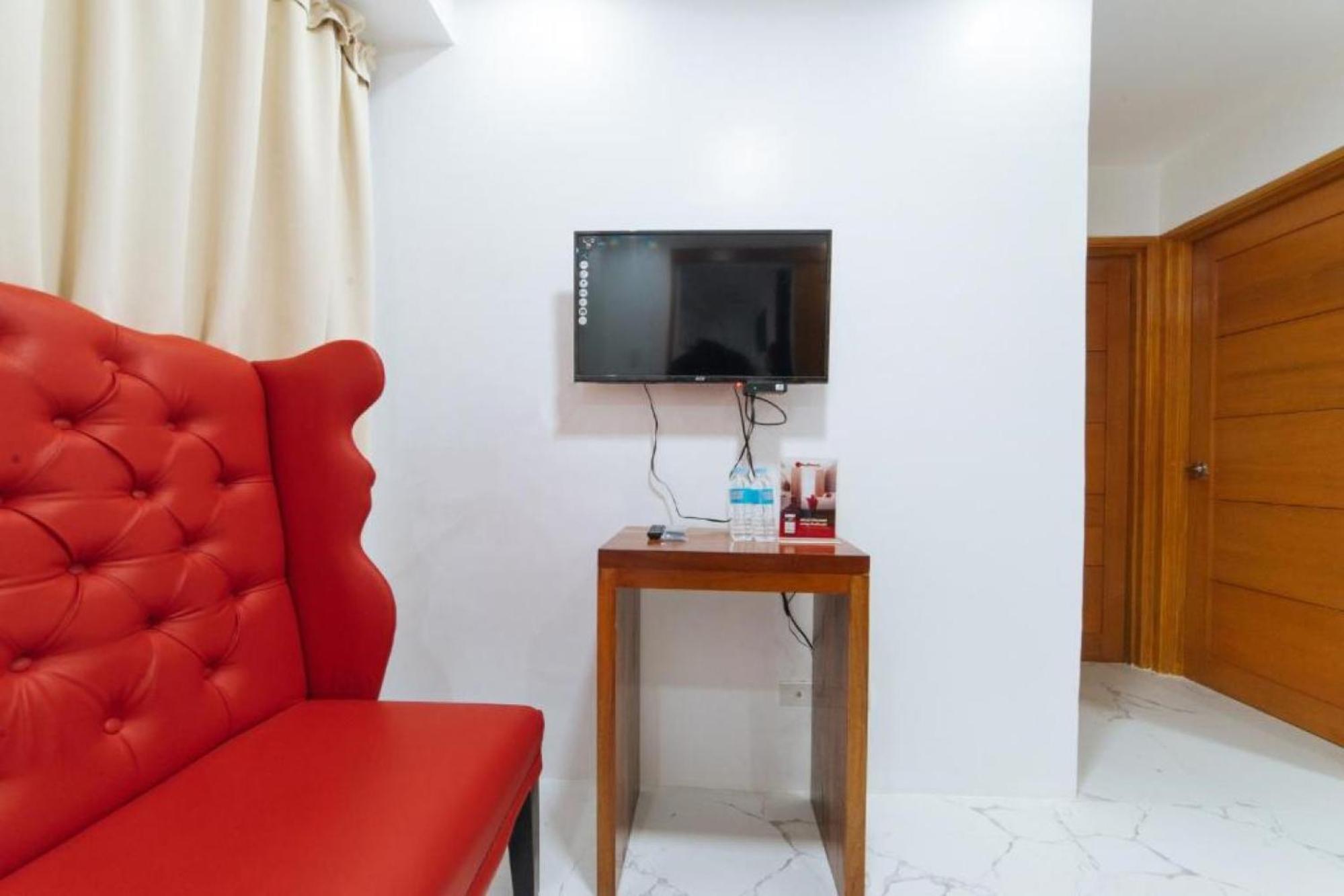 เรดดอร์ซ แอต ดีบิลเดอร์ส รูมส์ บังกัล มากาตี Hotel Makati City ภายนอก รูปภาพ